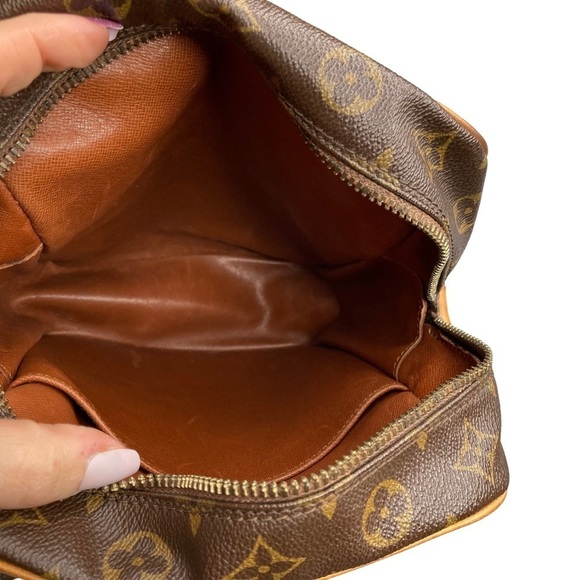 Authentic Louis Vuitton Monogram Danube MM Large Crossbody Bag & Dust Bag - Picture 8 of 15